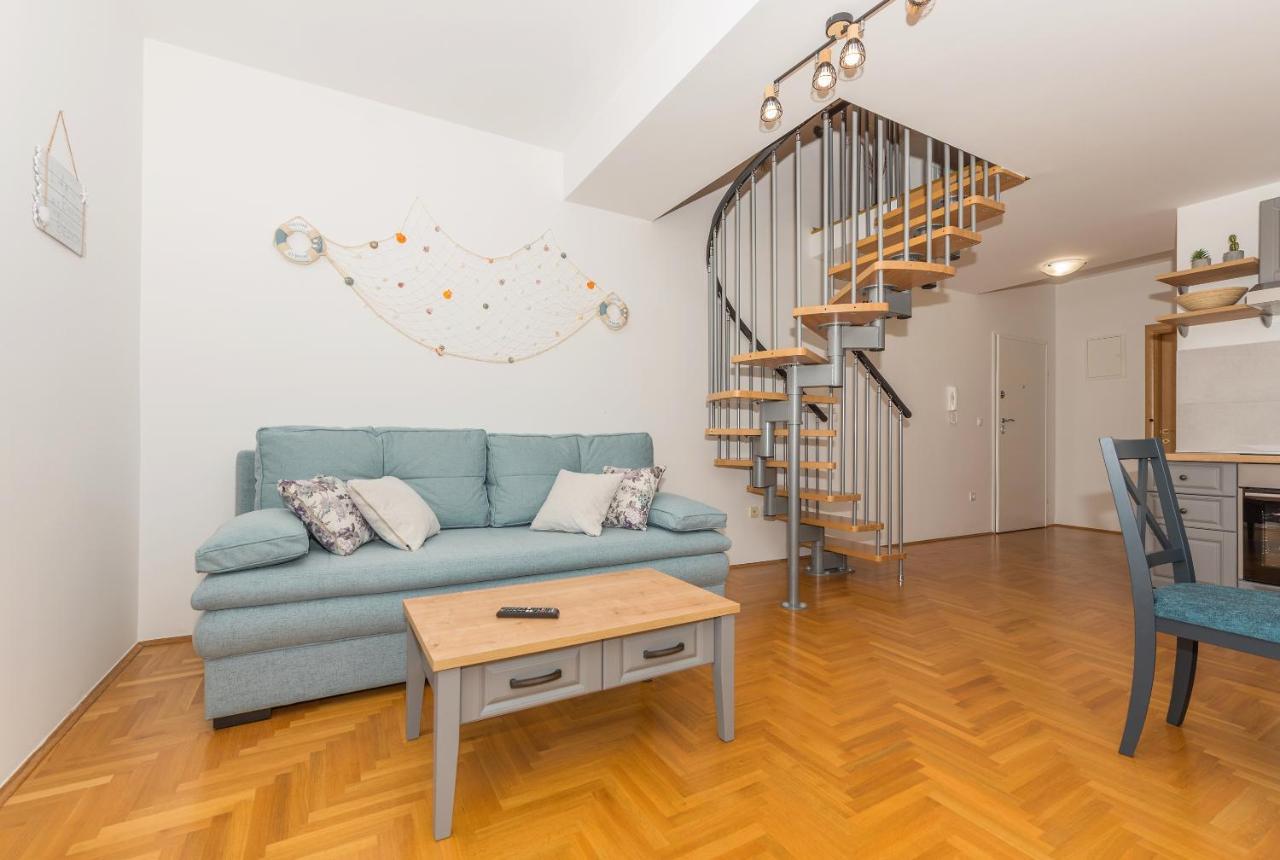 Deluxe 3 Bedroom Apartment With Sea View Башка-Вода Екстер'єр фото