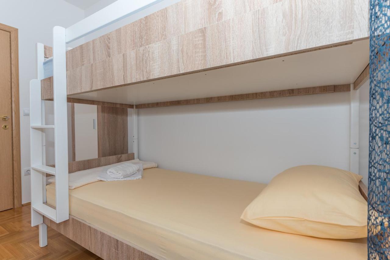 Deluxe 3 Bedroom Apartment With Sea View Башка-Вода Екстер'єр фото