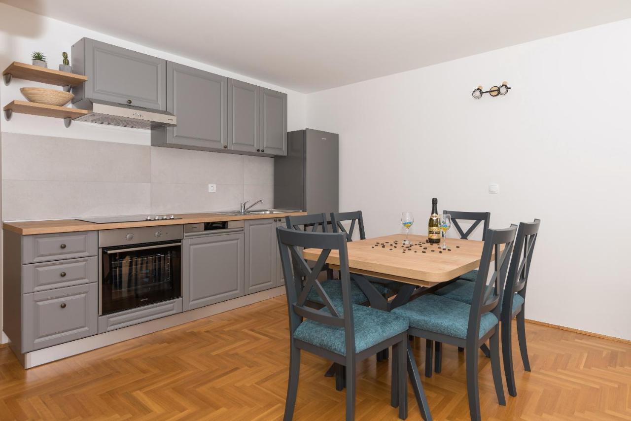 Deluxe 3 Bedroom Apartment With Sea View Башка-Вода Екстер'єр фото